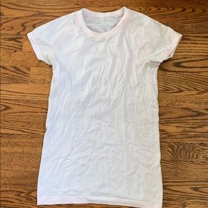 Lululemon run swiftly tee in pale pink (pink mist)